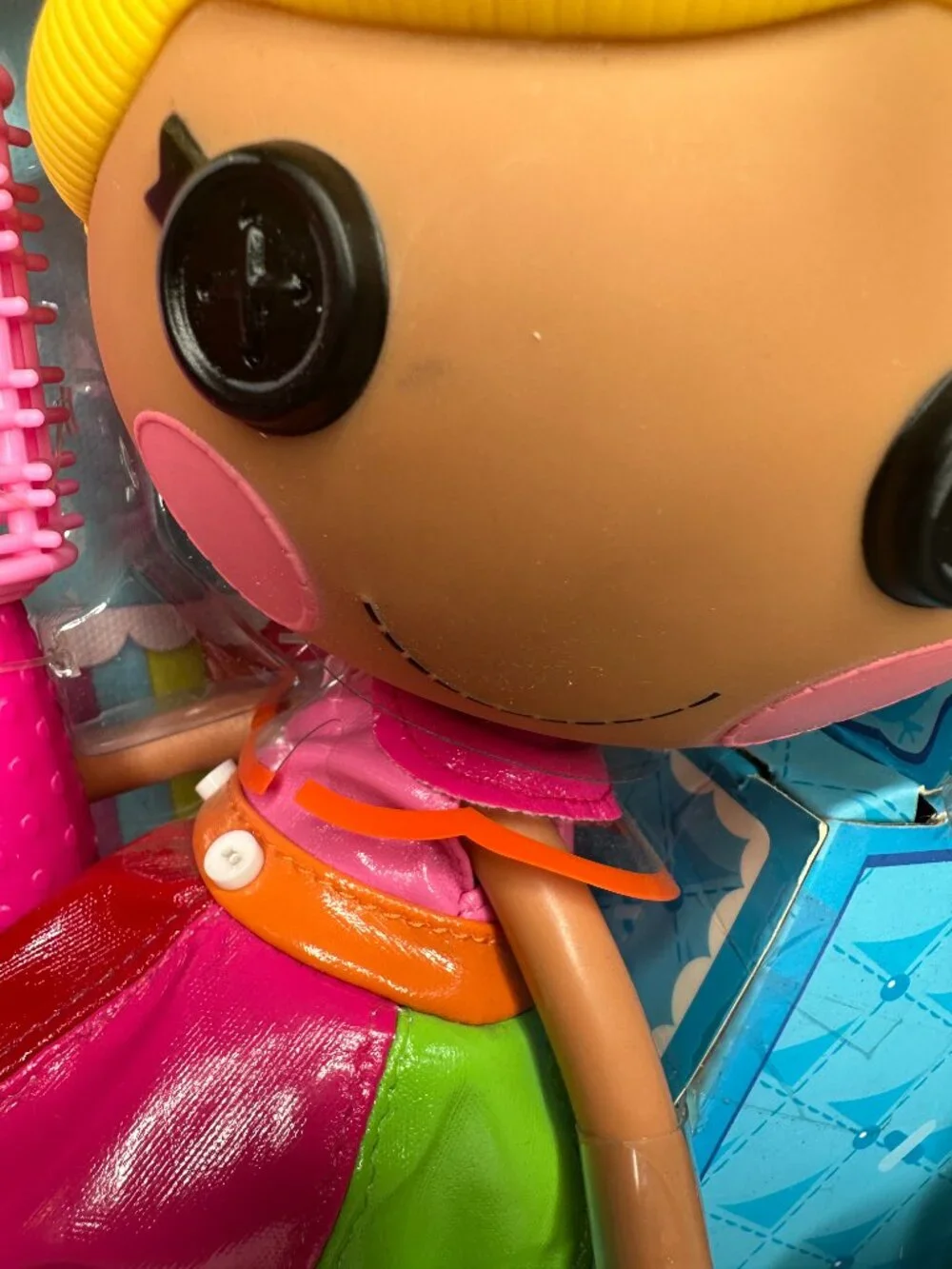 Lalaloopsy Silly Hair Doll April Sunsplash & Pet Toucan 13